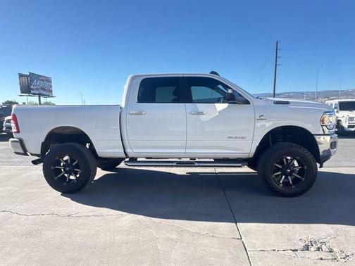 Bright White Clearcoat 2019 RAM 2500 Big Horn