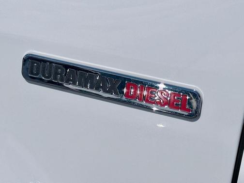 Summit White 2021 Chevrolet Colorado LT