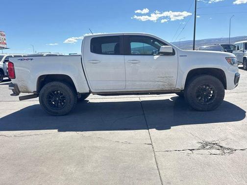 Summit White 2021 Chevrolet Colorado LT