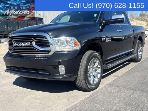 Brilliant Black Crystal Pearlcoat 2017 RAM 1500 Longhorn