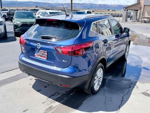 Caspian Blue 2018 Nissan Rogue Sport SV