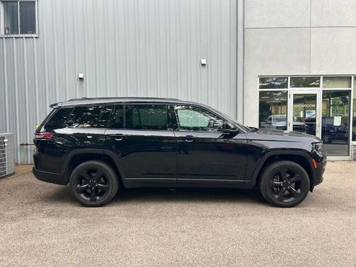 Diamond Black 2023 Jeep Grand Cherokee L Limited