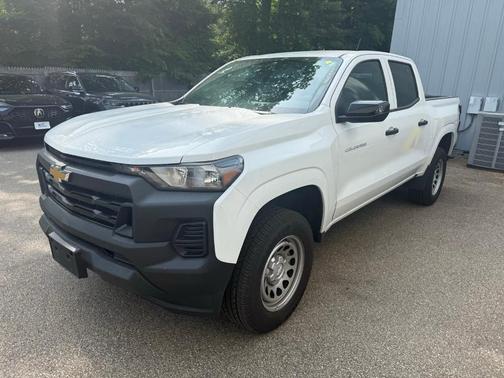 2024 Chevrolet Colorado WT