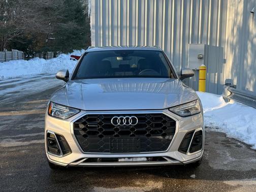 2023 Audi Q5 e 55 S line quattro Premium