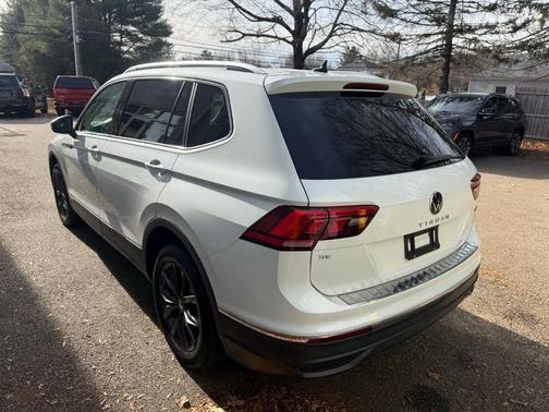 2023 Volkswagen Tiguan 2.0T SE