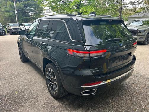 Diamond Black 2023 Jeep Grand Cherokee Overland