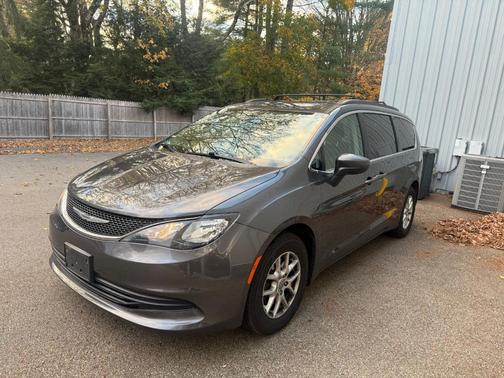 2020 Chrysler Voyager LXI