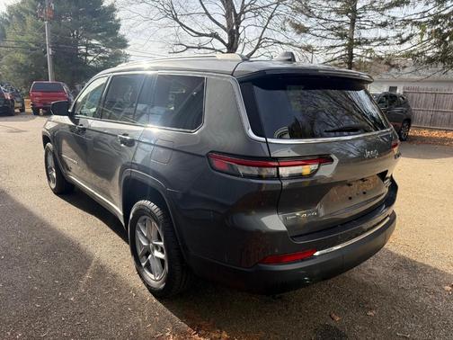 2022 Jeep Grand Cherokee L Laredo