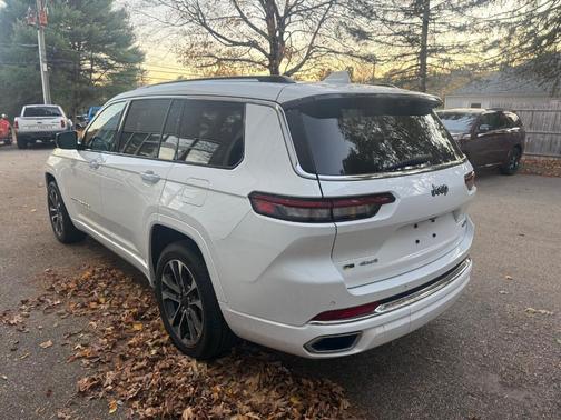 2022 Jeep Grand Cherokee L Overland