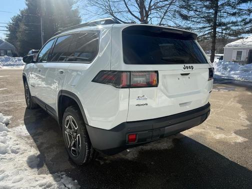 2026 Jeep Cherokee LAREDO/LIMITED