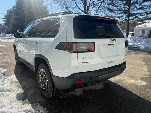 2026 Jeep Cherokee LAREDO/LIMITED