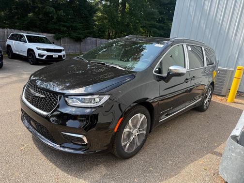 2026 Chrysler Pacifica Pinnacle
