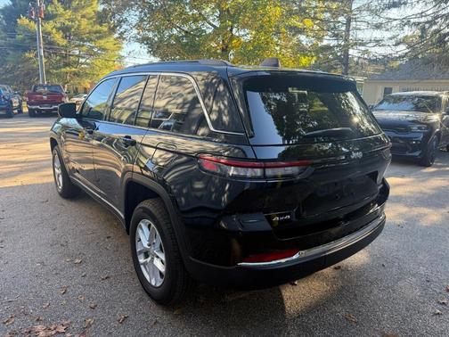2024 Jeep Grand Cherokee Laredo