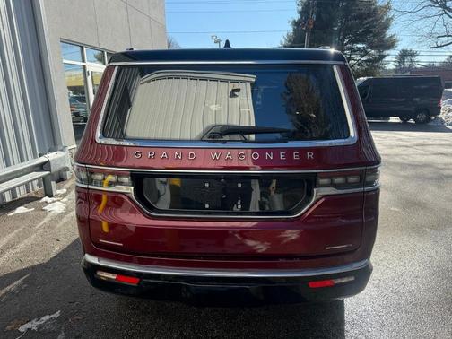 2022 Jeep Grand Wagoneer Series III