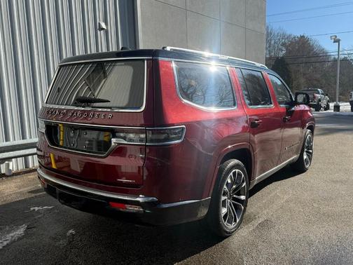 2022 Jeep Grand Wagoneer Series III