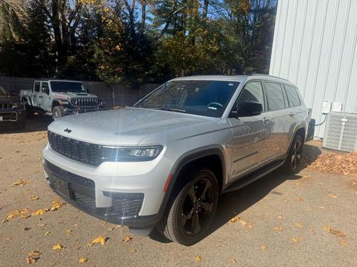 2023 Jeep Grand Cherokee L Laredo