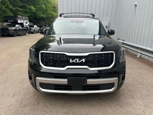 Ebony Black 2023 Kia Telluride EX