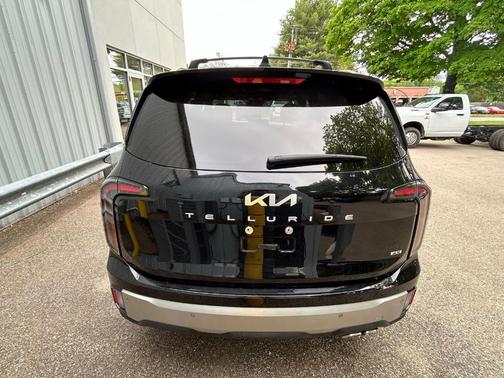 Ebony Black 2023 Kia Telluride EX