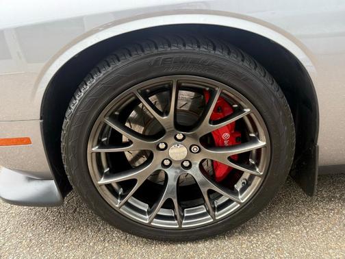 2015 Dodge Challenger SRT 392