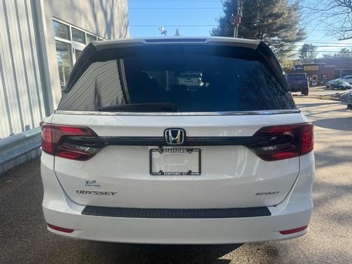 2024 Honda Odyssey Sport
