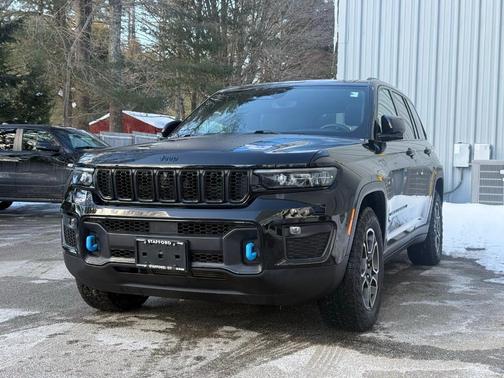 2023 Jeep Grand Cherokee 4xe Trailhawk