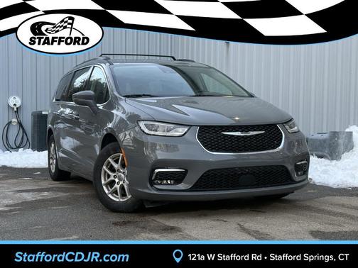 2022 Chrysler Pacifica Touring-L