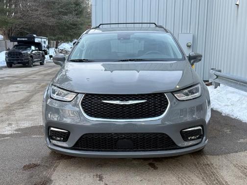 2022 Chrysler Pacifica Touring-L
