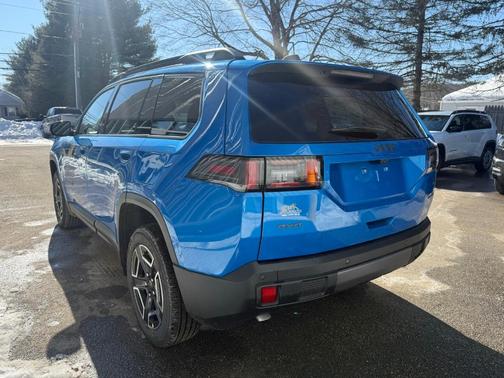 2026 Jeep Cherokee LAREDO/LIMITED