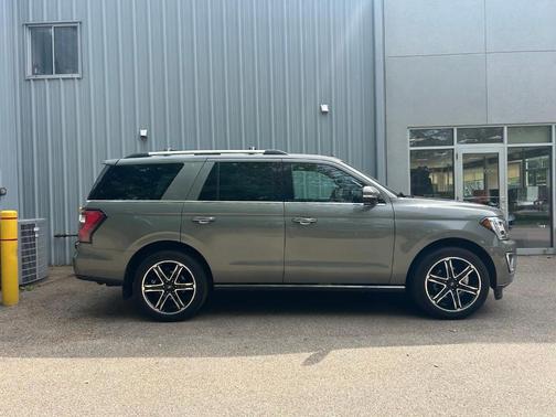 Silver Spruce Metallic 2019 Ford Expedition Limited