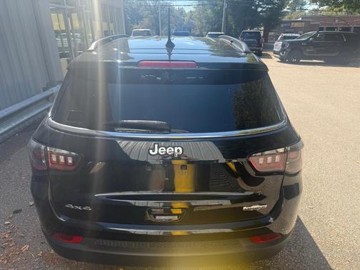2023 Jeep Compass Latitude Lux