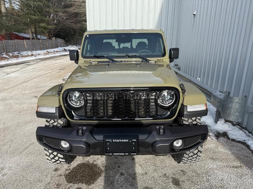 2026 Jeep Gladiator Sport