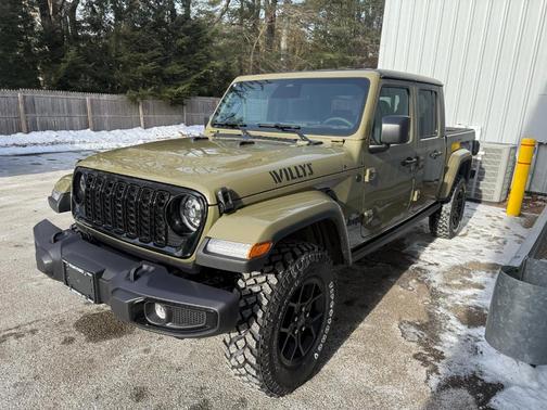 2026 Jeep Gladiator Sport