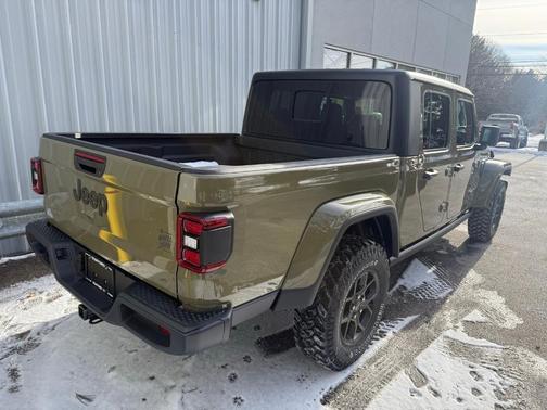 2026 Jeep Gladiator Sport