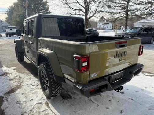 2026 Jeep Gladiator Sport