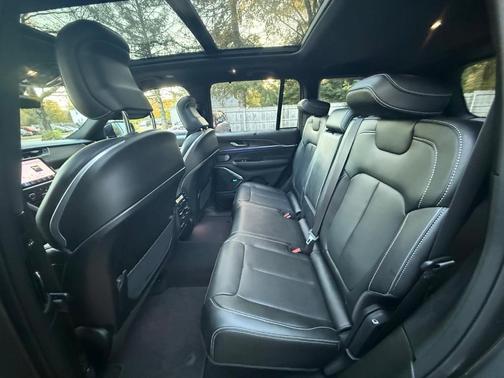2023 Jeep Grand Cherokee 4xe Overland