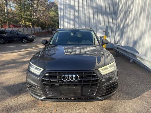 2020 Audi Q5 40 Premium Plus