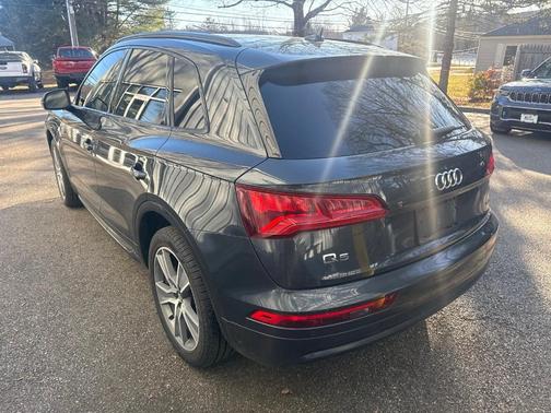 2020 Audi Q5 40 Premium Plus