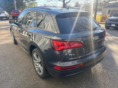 2020 Audi Q5 40 Premium Plus