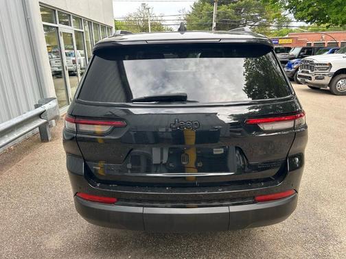 Diamond Black 2023 Jeep Grand Cherokee L Limited