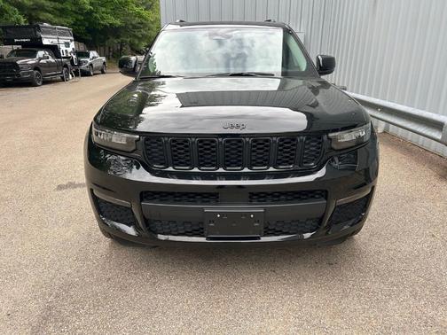 Diamond Black 2023 Jeep Grand Cherokee L Limited