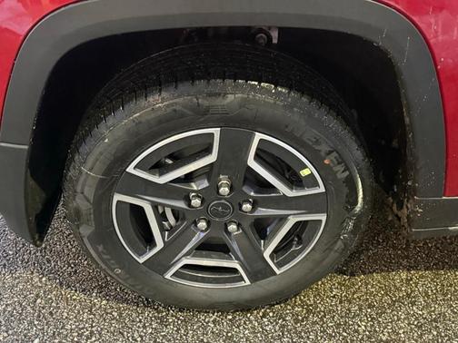 2026 Jeep Cherokee LAREDO/LIMITED