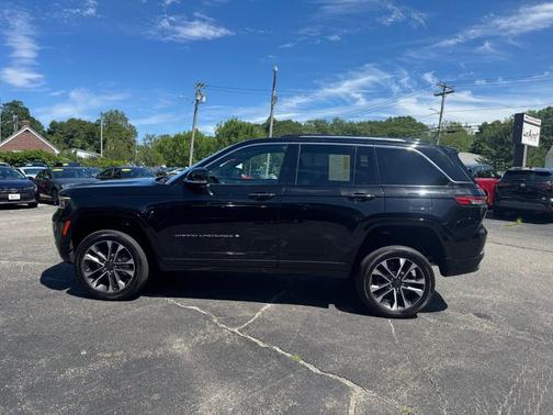 2022 Jeep Grand Cherokee Overland