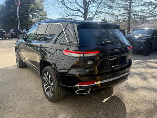 2022 Jeep Grand Cherokee Overland