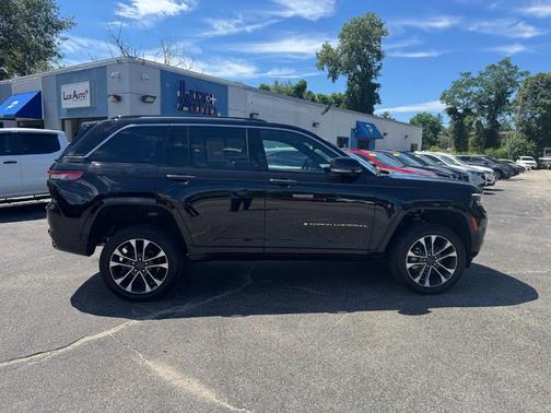 2022 Jeep Grand Cherokee Overland
