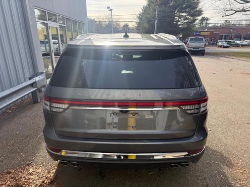 2023 Lincoln Aviator Standard AWD
