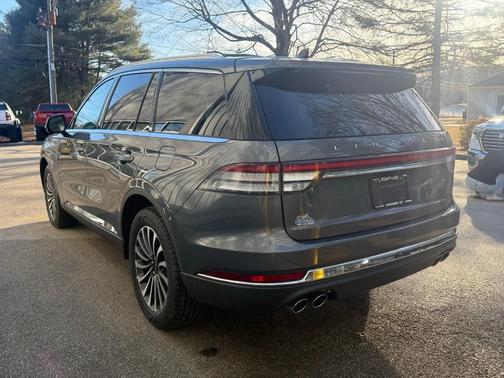 2023 Lincoln Aviator Standard AWD