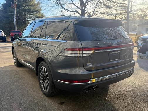 2023 Lincoln Aviator Standard AWD