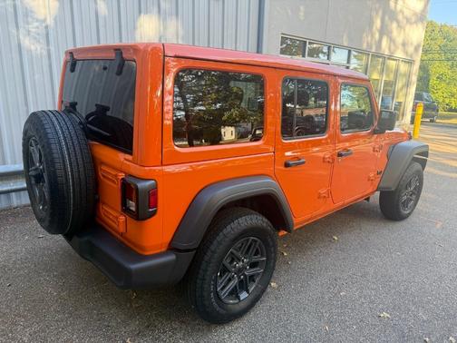 2025 Jeep Wrangler Sport