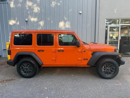 2025 Jeep Wrangler Sport