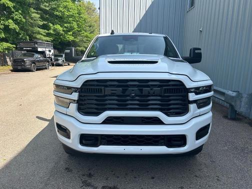 Bright White 2026 RAM 2500 Tradesman